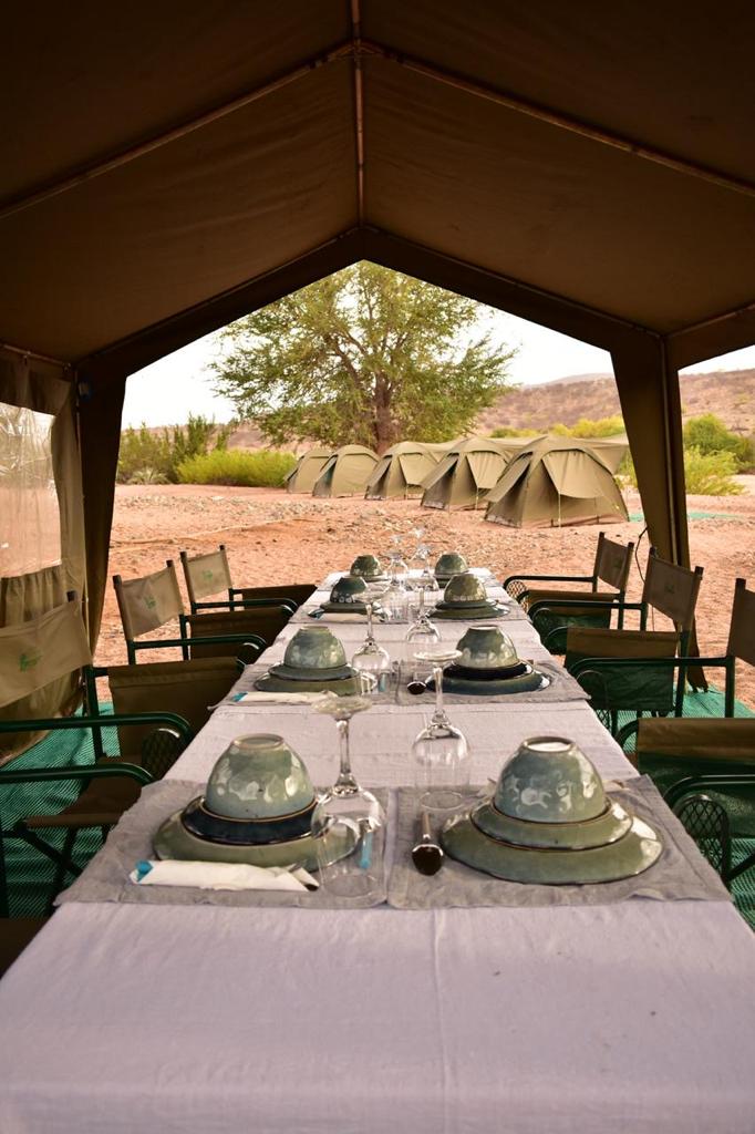 safari-meals-mobile-camps-angola-uncharted-safari